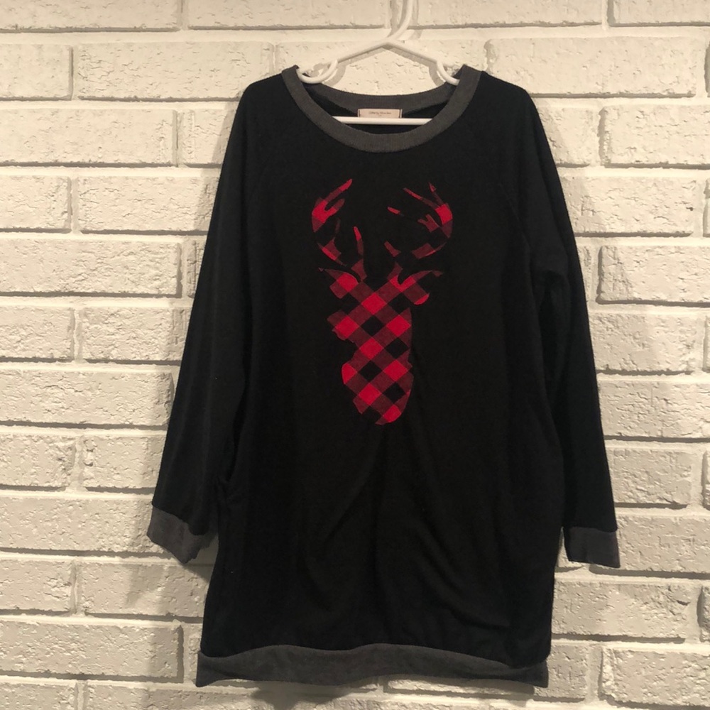 Reindeer Holiday Sweater ❤️🖤